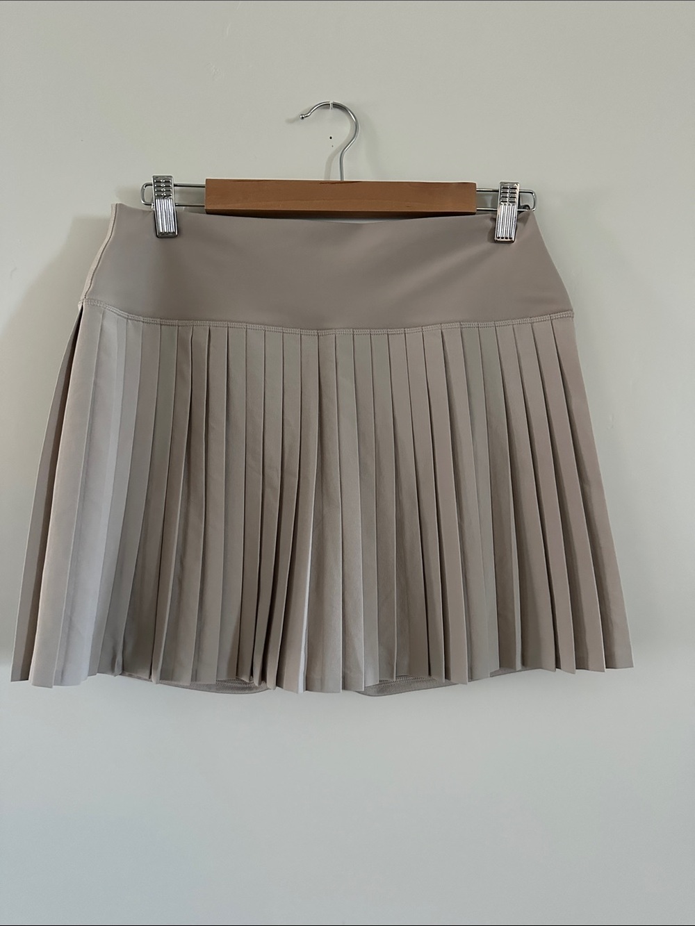 NWT Abercrombie YPB motionTEK skirt sizeL